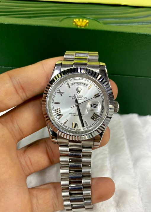 Réplica de Relógio Rolex Day Date - Prata/ Fundo Branco