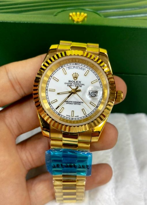 Réplica de Relógio Rolex Day Date - Dourado/Fundo Branco